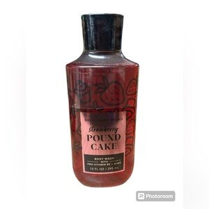 Bath & Body Works Strawberry Pound Cake Body Wash